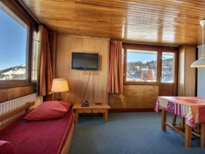 Studio 4 personnes au pied des pistes avec balcon, cuisine équipée et TV - FR-1-455-107